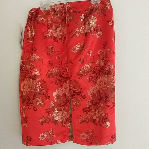 VINTAGE Red And Gold Floral Pencil Skirt Size 3 - Picture 2 of 6